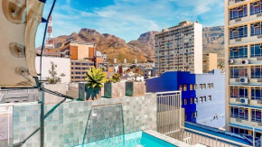 Urban Oasis Aparthotel and Spa